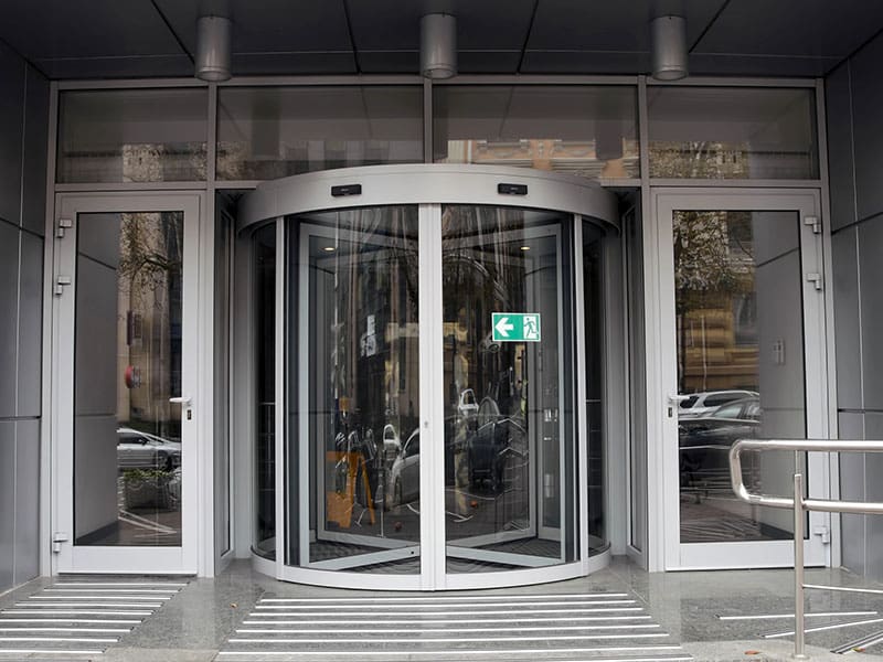 Porta giratória